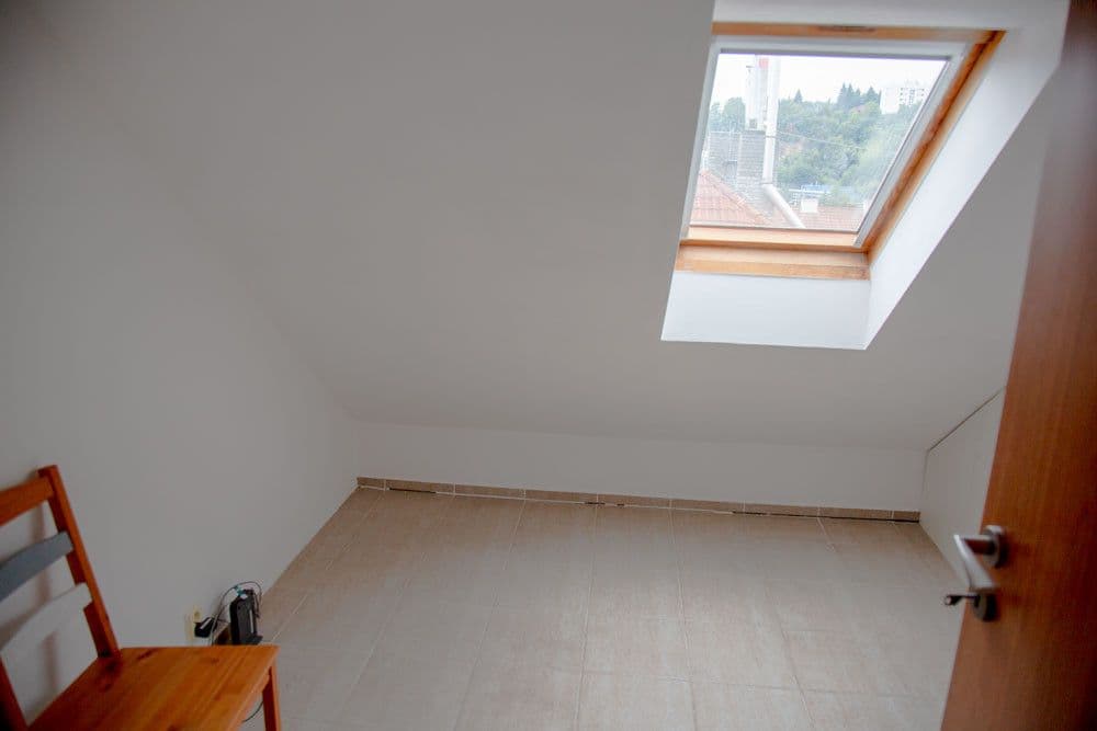 Prenájom bytu 3-izbový 70 m², Nad Tratí, Praha, Praha Prenájom bytu 3-izbový 70 m², Nad Tratí, Praha, Praha