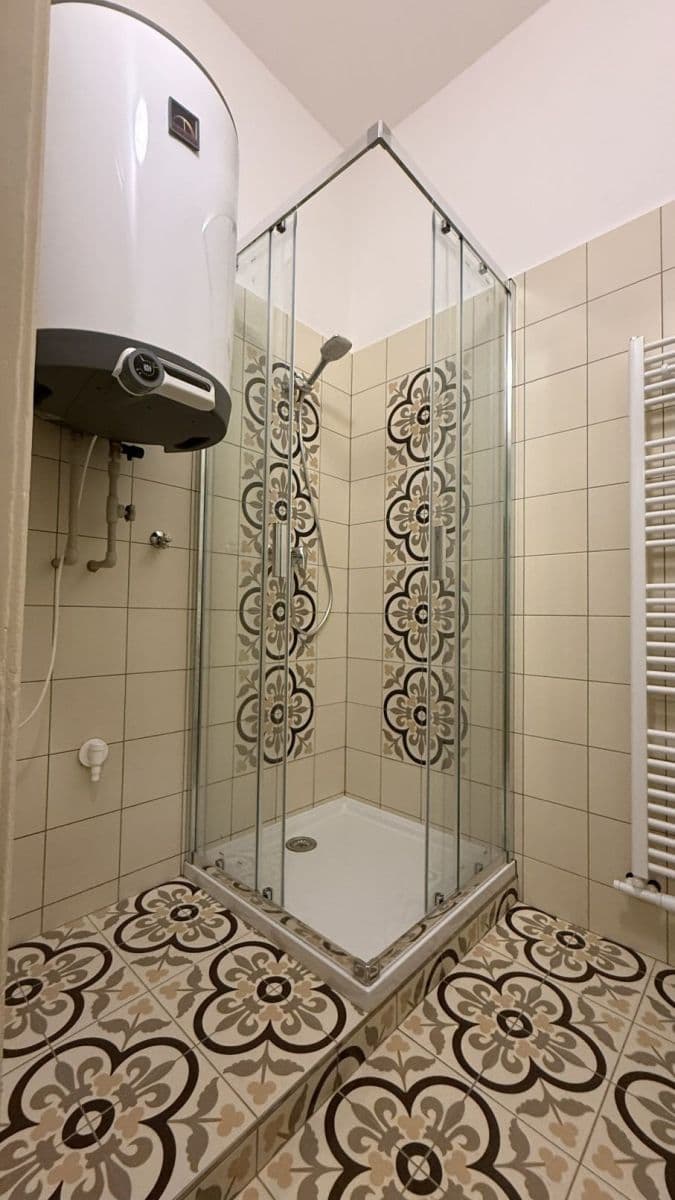 Prenájom bytu 2-izbový 70 m², Dukelských hrdinů, Praha, Praha Prenájom bytu 2-izbový 70 m², Dukelských hrdinů, Praha, Praha