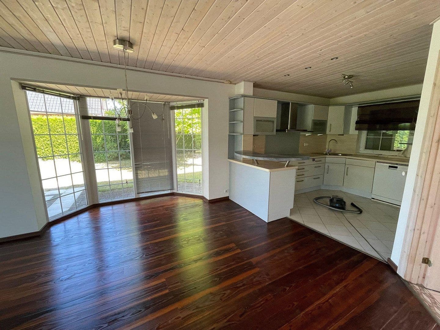 Predaj domu 118 m², pozemok 468 m², Reinbek, Šlezvicko-Holštajnsko Predaj domu 118 m², pozemok 468 m², Reinbek, Šlezvicko-Holštajnsko