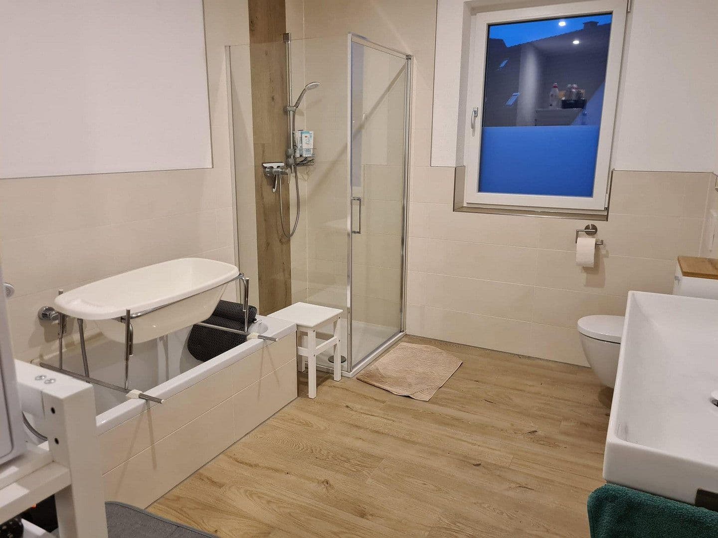 Prenájom bytu 3-izbový 90 m², Bechhofen, Bavorsko Prenájom bytu 3-izbový 90 m², Bechhofen, Bavorsko