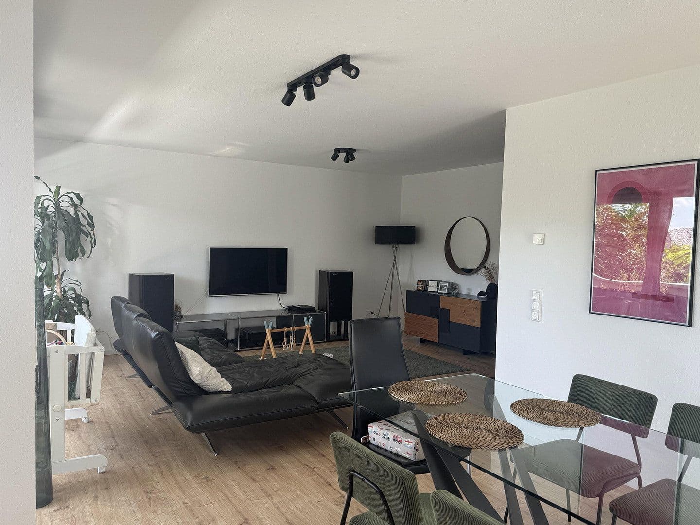 Prenájom bytu 3-izbový 88 m², Seligenstadt, Hesensko Prenájom bytu 3-izbový 88 m², Seligenstadt, Hesensko