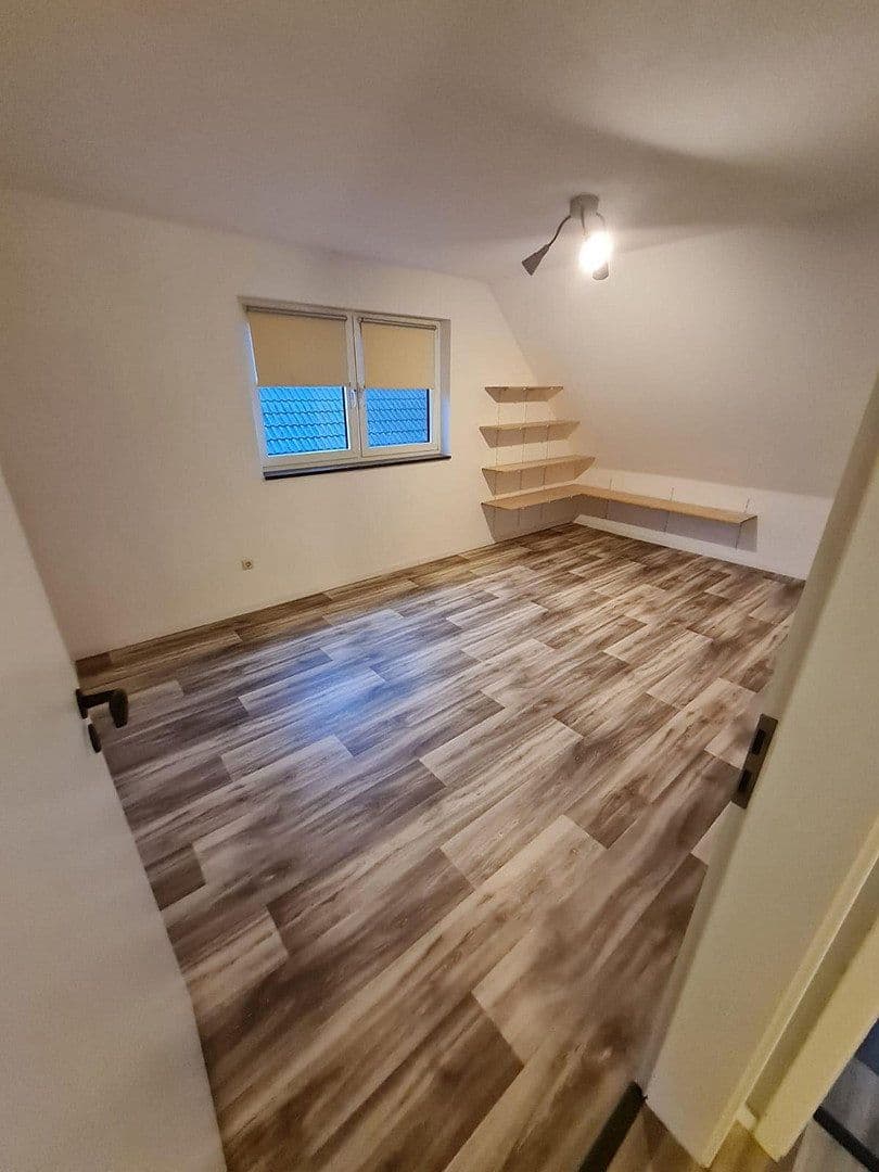 Predaj domu 104 m², pozemok 437 m², Neustadt am Rübenberge, Dolné Sasko Predaj domu 104 m², pozemok 437 m², Neustadt am Rübenberge, Dolné Sasko