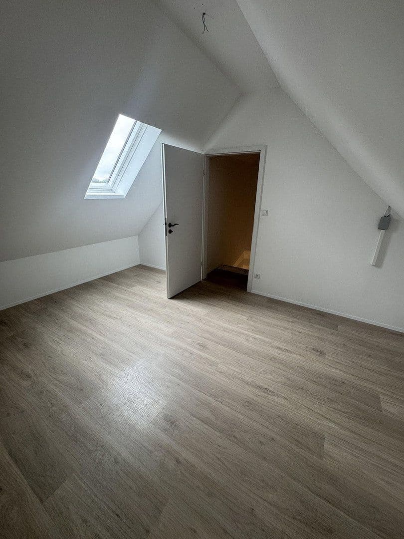 Predaj domu 104 m², pozemok 437 m², Neustadt am Rübenberge, Dolné Sasko Predaj domu 104 m², pozemok 437 m², Neustadt am Rübenberge, Dolné Sasko