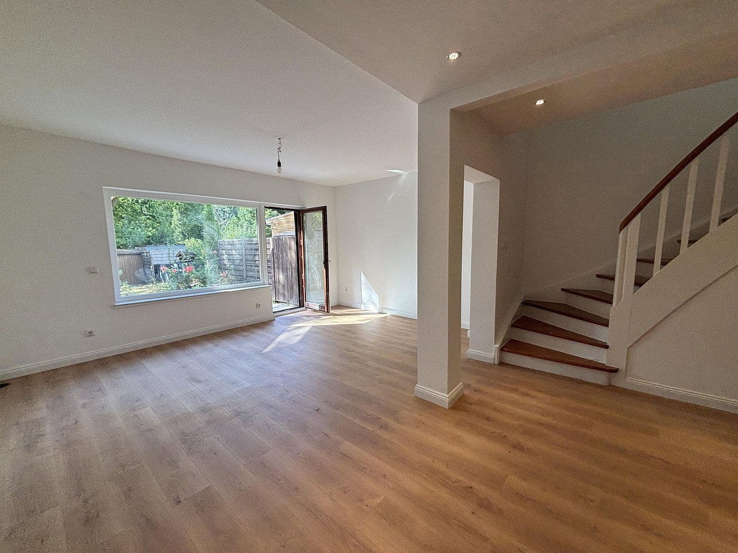 Predaj domu 85 m², pozemok 177 m², Hamburg, Hamburg Predaj domu 85 m², pozemok 177 m², Hamburg, Hamburg