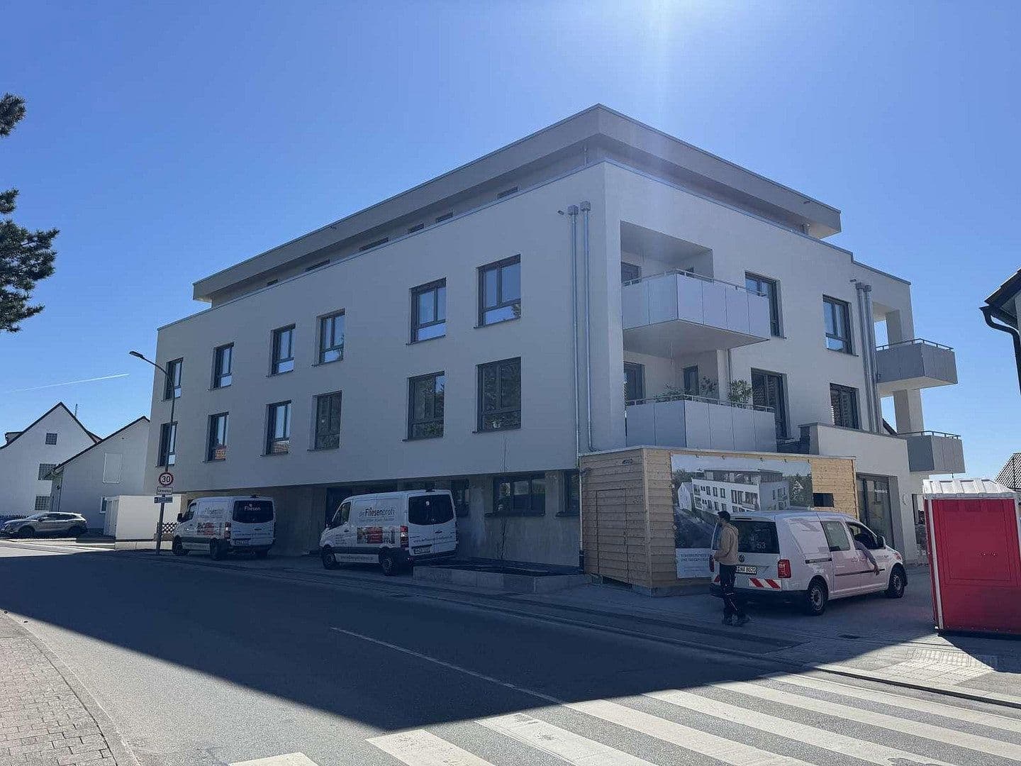 Prenájom bytu 3-izbový 94 m², Hauptstraße 62, Neckarwestheim, Bádensko-Wurttembersko Prenájom bytu 3-izbový 94 m², Hauptstraße 62, Neckarwestheim, Bádensko-Wurttembersko