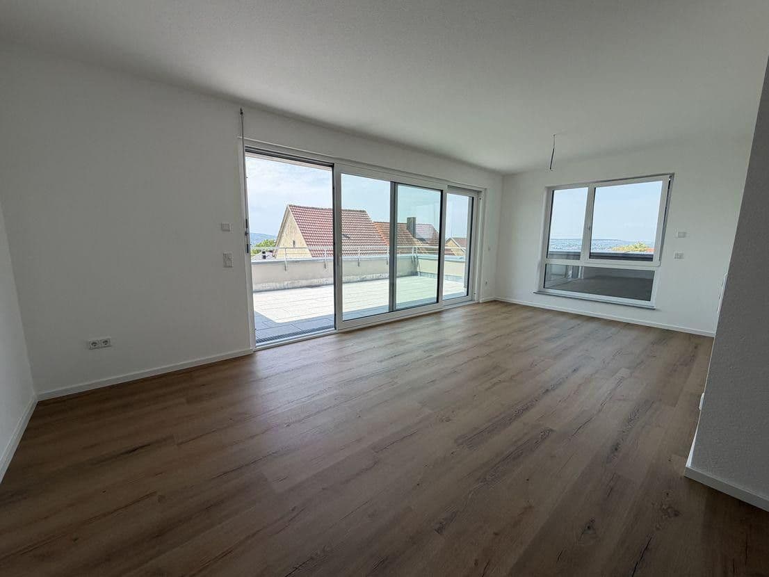 Prenájom bytu 3-izbový 94 m², Hauptstraße 62, Neckarwestheim, Bádensko-Wurttembersko Prenájom bytu 3-izbový 94 m², Hauptstraße 62, Neckarwestheim, Bádensko-Wurttembersko