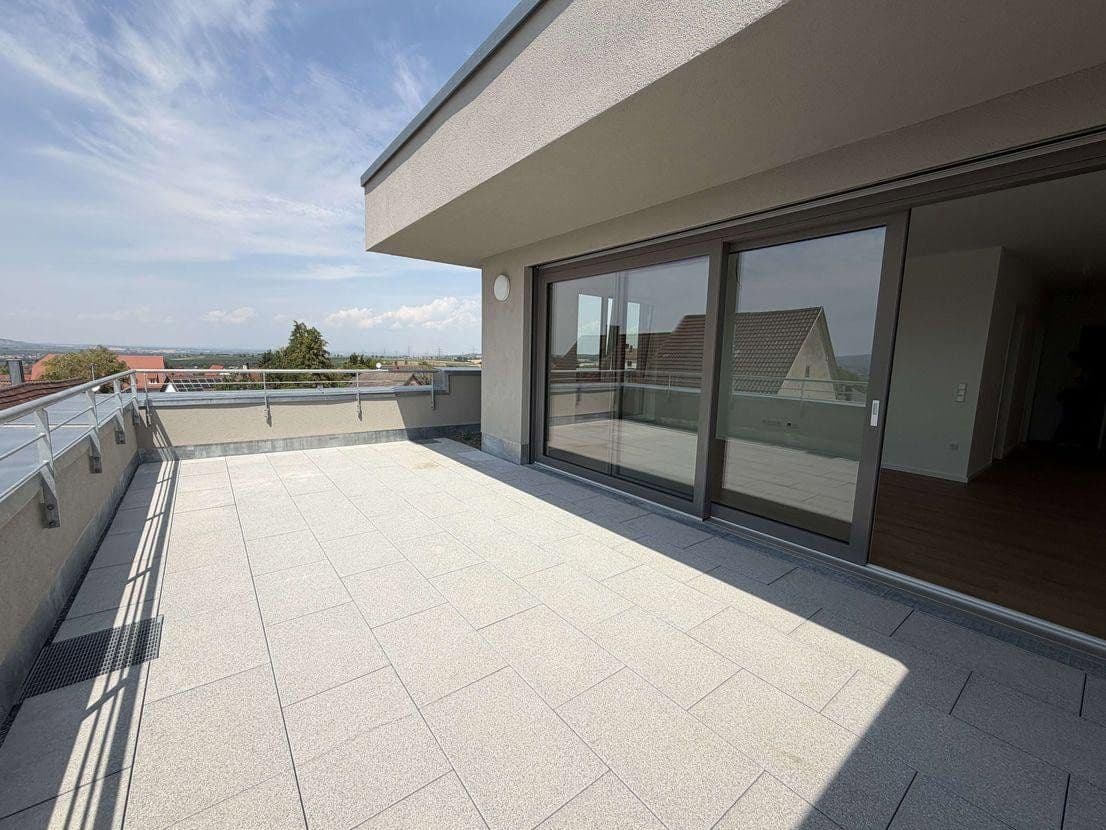 Prenájom bytu 3-izbový 94 m², Hauptstraße 62, Neckarwestheim, Bádensko-Wurttembersko Prenájom bytu 3-izbový 94 m², Hauptstraße 62, Neckarwestheim, Bádensko-Wurttembersko