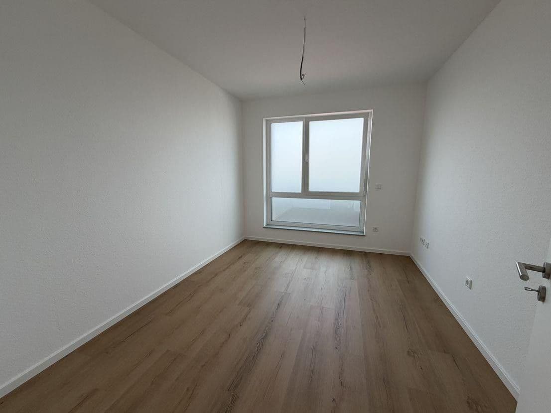 Prenájom bytu 3-izbový 94 m², Hauptstraße 62, Neckarwestheim, Bádensko-Wurttembersko Prenájom bytu 3-izbový 94 m², Hauptstraße 62, Neckarwestheim, Bádensko-Wurttembersko