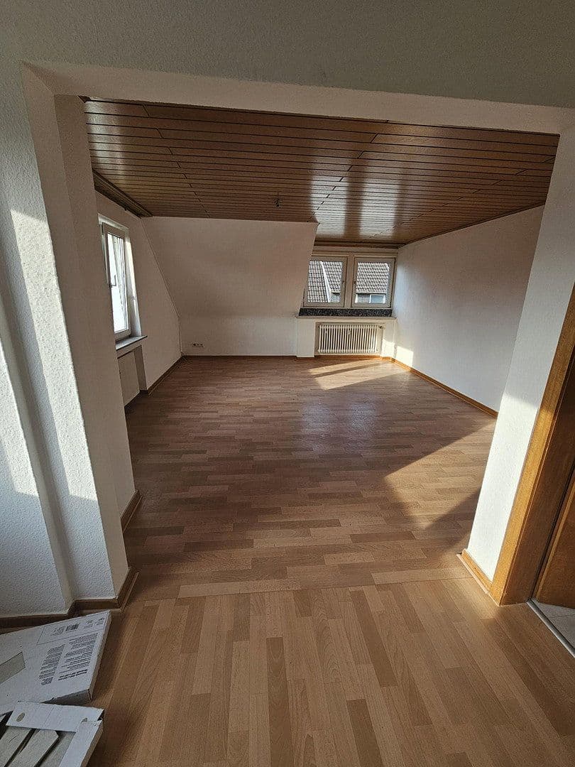 Prenájom bytu 3-izbový 82 m², Eichenweg 4, Hamm Sieg, Severné Porýnie - Westfálsko Prenájom bytu 3-izbový 82 m², Eichenweg 4, Hamm Sieg, Severné Porýnie - Westfálsko