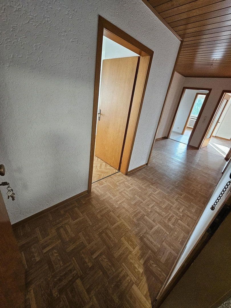 Prenájom bytu 3-izbový 82 m², Eichenweg 4, Hamm Sieg, Severné Porýnie - Westfálsko Prenájom bytu 3-izbový 82 m², Eichenweg 4, Hamm Sieg, Severné Porýnie - Westfálsko