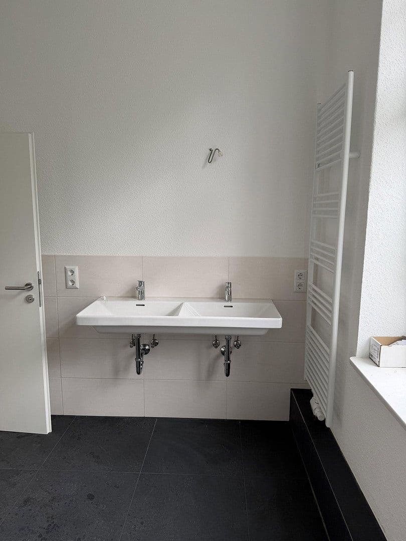 Prenájom kancelárie 122 m², Wilhelmstraße 4, Dallgow-Döberitz, Brandenbursko Prenájom kancelárie 122 m², Wilhelmstraße 4, Dallgow-Döberitz, Brandenbursko