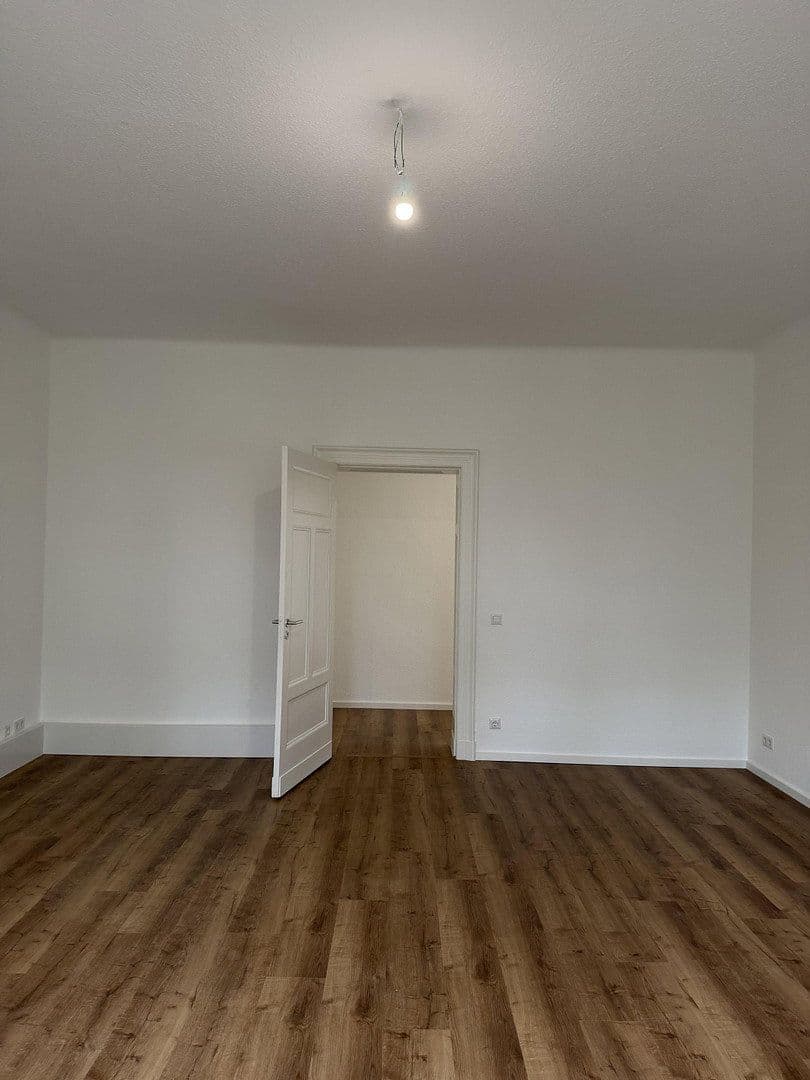 Prenájom kancelárie 122 m², Wilhelmstraße 4, Dallgow-Döberitz, Brandenbursko Prenájom kancelárie 122 m², Wilhelmstraße 4, Dallgow-Döberitz, Brandenbursko