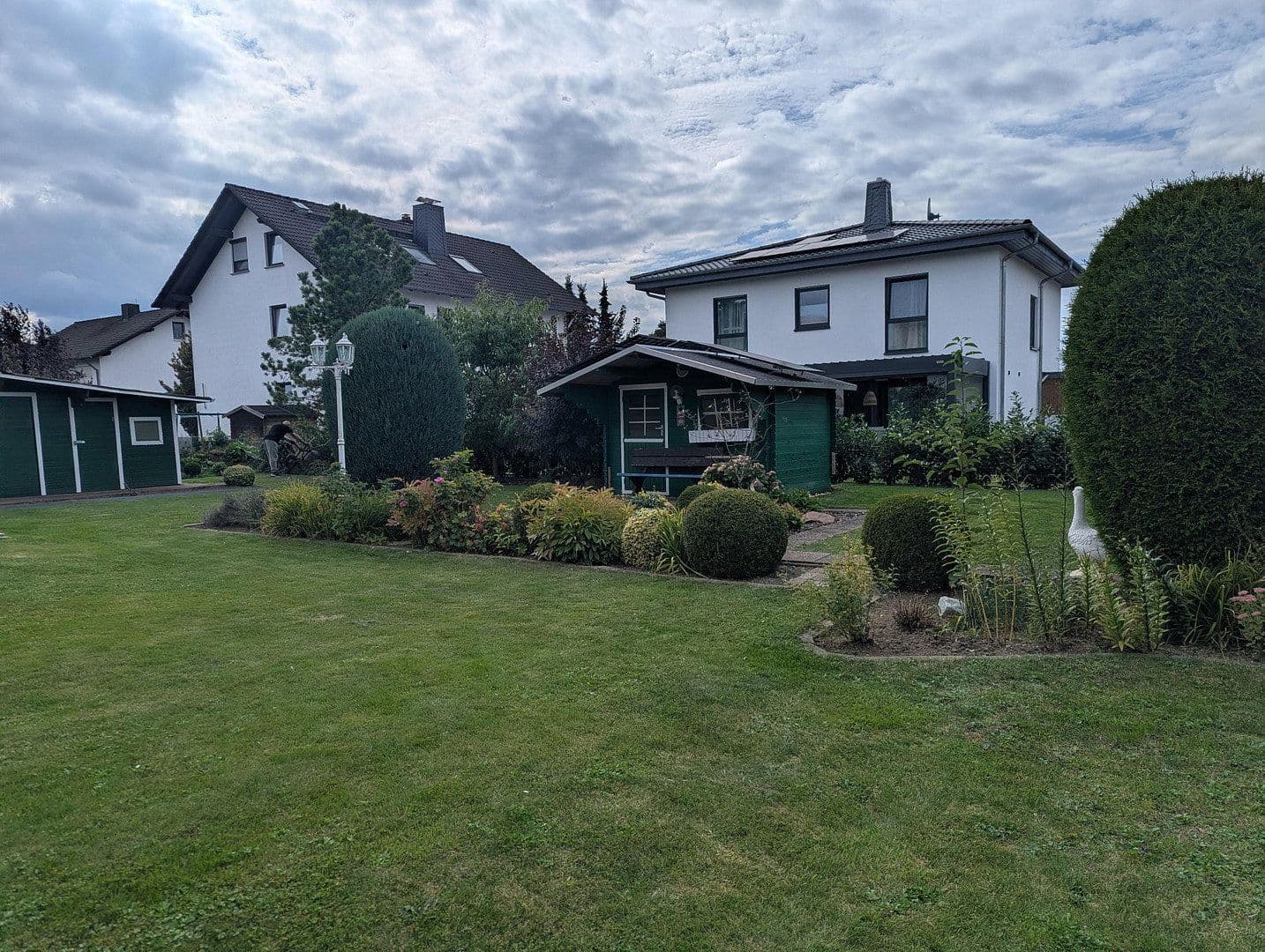 Predaj domu 234 m², pozemok 939 m², Hessisch Lichtenau, Hesensko Predaj domu 234 m², pozemok 939 m², Hessisch Lichtenau, Hesensko
