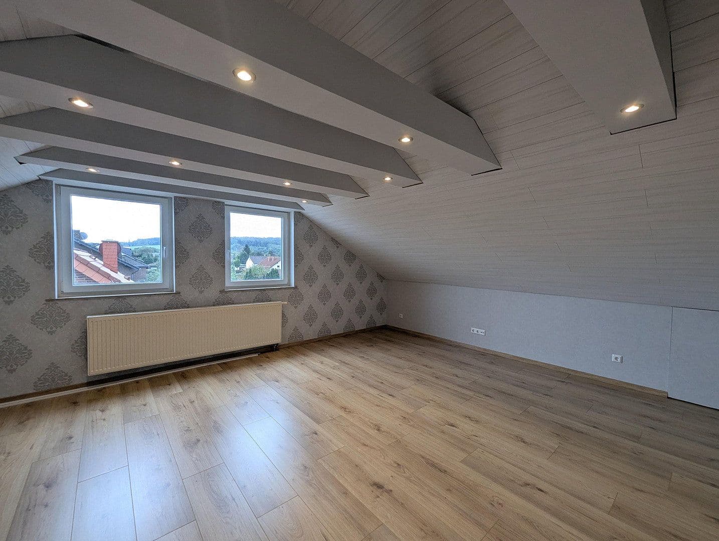 Predaj domu 234 m², pozemok 939 m², Hessisch Lichtenau, Hesensko Predaj domu 234 m², pozemok 939 m², Hessisch Lichtenau, Hesensko