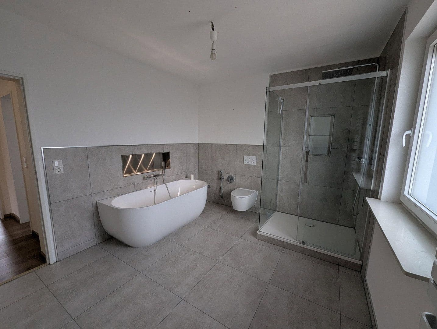 Predaj domu 234 m², pozemok 939 m², Hessisch Lichtenau, Hesensko Predaj domu 234 m², pozemok 939 m², Hessisch Lichtenau, Hesensko