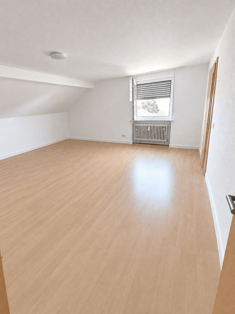 Prenájom bytu 3-izbový 90 m², Kasseler Straße 9, Reiskirchen, Hesensko Prenájom bytu 3-izbový 90 m², Kasseler Straße 9, Reiskirchen, Hesensko