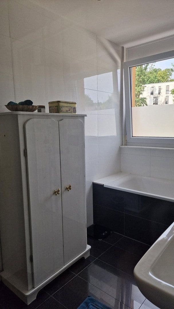 Predaj domu 143 m², pozemok 225 m², Rösrath, Severné Porýnie - Westfálsko Predaj domu 143 m², pozemok 225 m², Rösrath, Severné Porýnie - Westfálsko