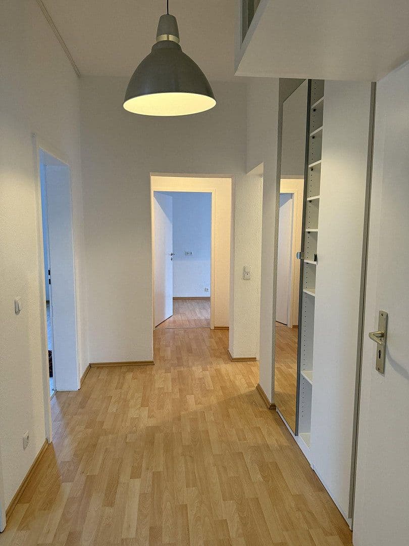 Prenájom bytu 3-izbový 77 m², Bad Nauheim, Hesensko Prenájom bytu 3-izbový 77 m², Bad Nauheim, Hesensko