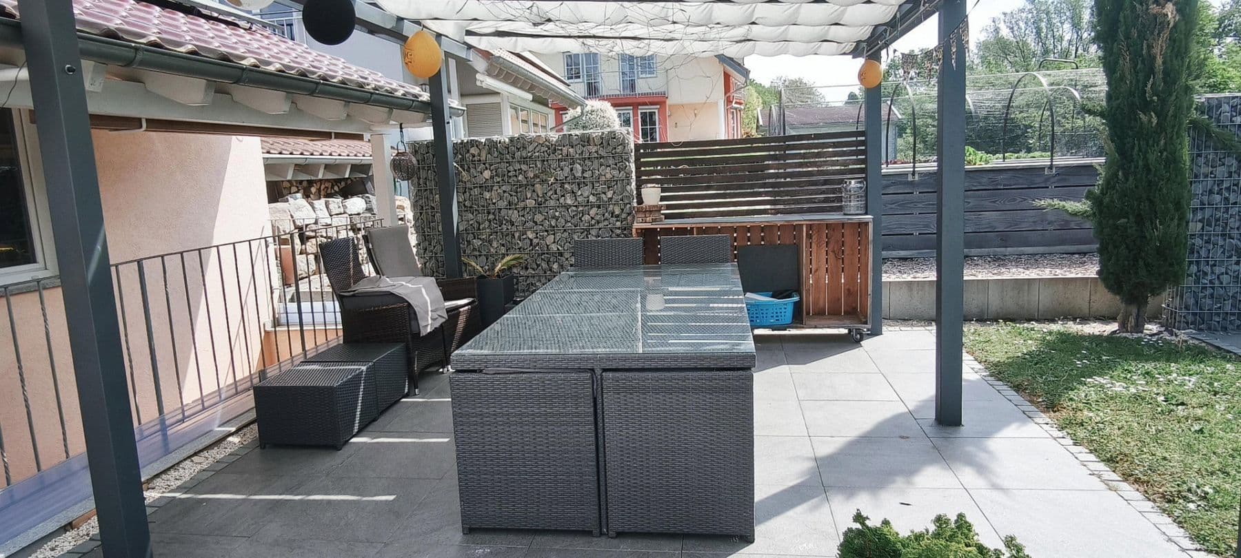 Predaj domu 215 m², pozemok 516 m², Neuenstadt am Kocher, Bádensko-Wurttembersko Predaj domu 215 m², pozemok 516 m², Neuenstadt am Kocher, Bádensko-Wurttembersko
