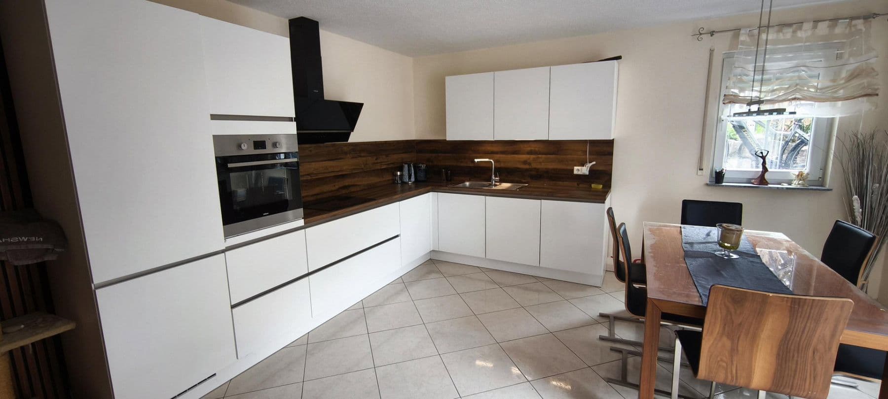 Predaj domu 215 m², pozemok 516 m², Neuenstadt am Kocher, Bádensko-Wurttembersko Predaj domu 215 m², pozemok 516 m², Neuenstadt am Kocher, Bádensko-Wurttembersko