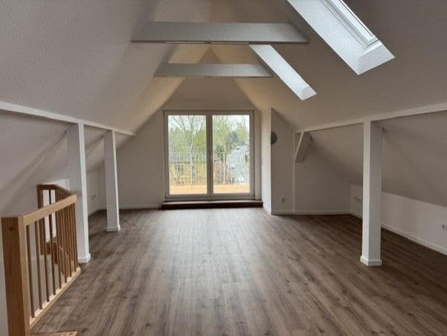 Prenájom bytu 5-izbový 140 m², Zwickauer Straße 483, Chemnitz, Sasko Prenájom bytu 5-izbový 140 m², Zwickauer Straße 483, Chemnitz, Sasko