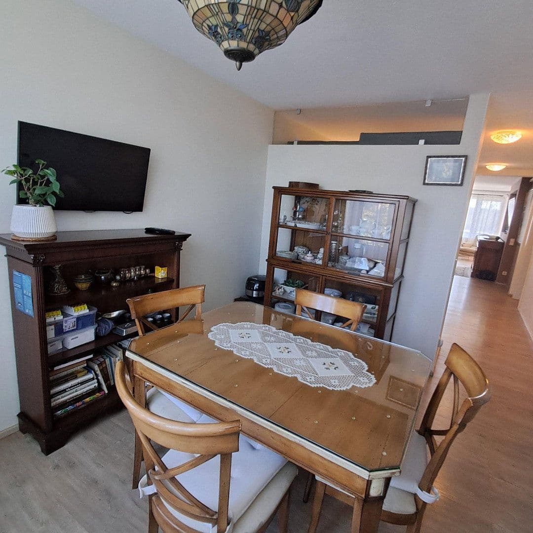Predaj bytu 4-izbový 117 m², Stuttgart, Bádensko-Wurttembersko Predaj bytu 4-izbový 117 m², Stuttgart, Bádensko-Wurttembersko
