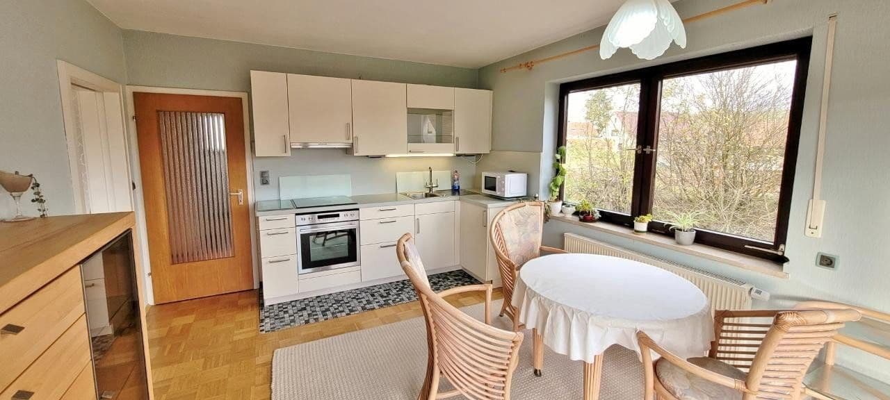 Prenájom bytu 4-izbový 97 m², Austr. 6, Fischach, Bavorsko Prenájom bytu 4-izbový 97 m², Austr. 6, Fischach, Bavorsko