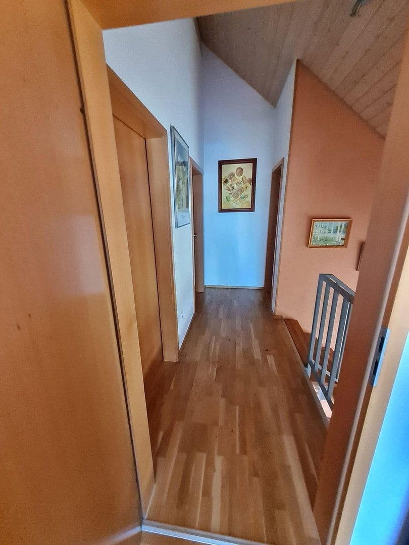 Predaj domu 130 m², pozemok 276 m², Tengen, Bádensko-Wurttembersko Predaj domu 130 m², pozemok 276 m², Tengen, Bádensko-Wurttembersko