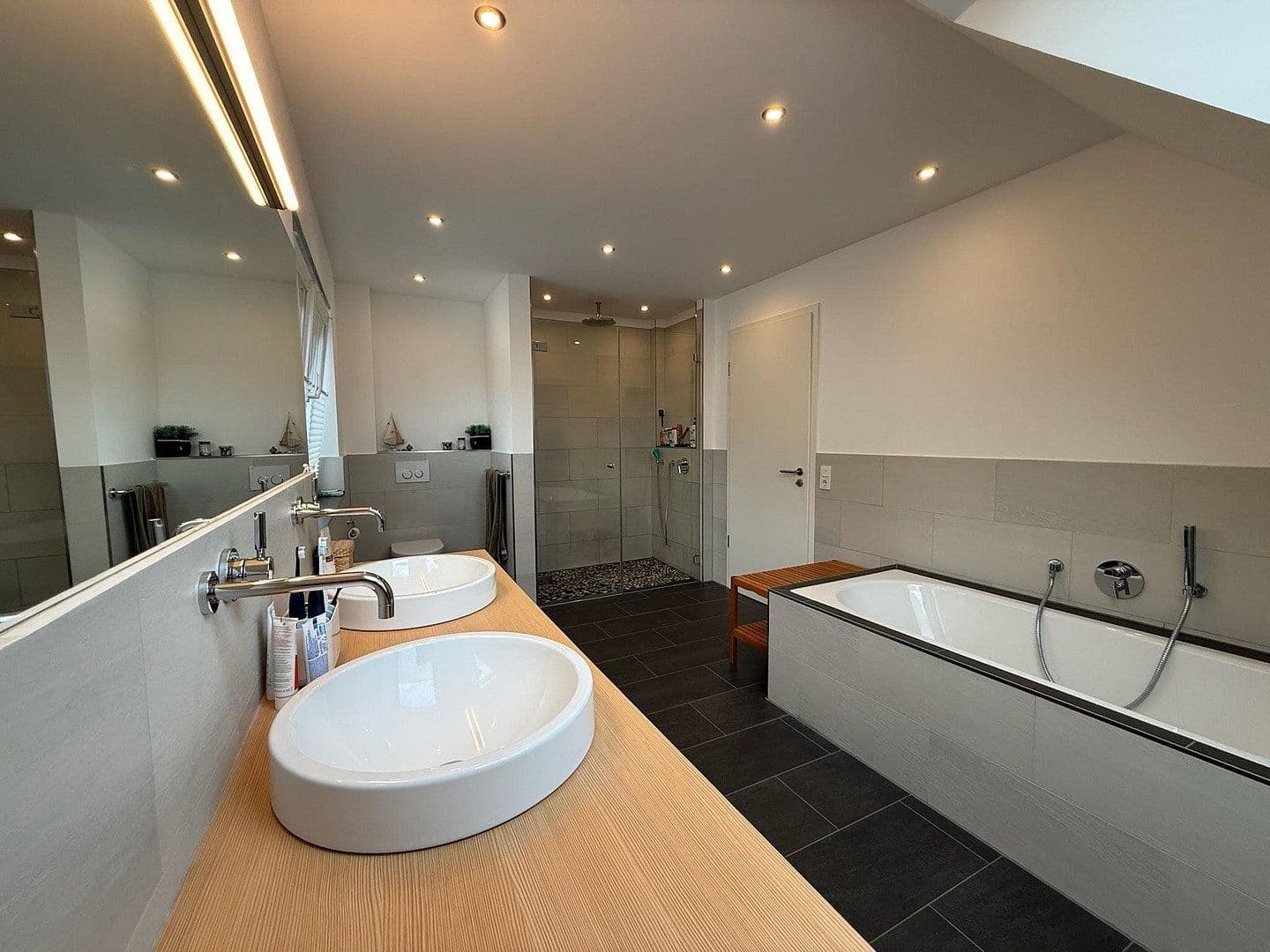 Prenájom domu 200 m², pozemok 500 m², Korschenbroich, Severné Porýnie - Westfálsko Prenájom domu 200 m², pozemok 500 m², Korschenbroich, Severné Porýnie - Westfálsko
