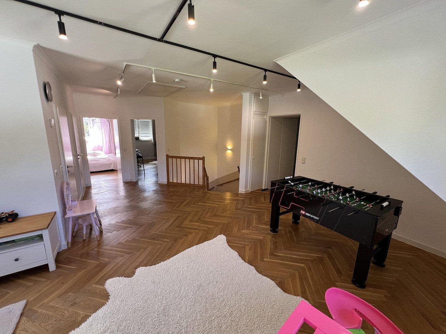 Predaj domu 301 m², pozemok 1.047 m², An der Silberkuhle 5, Reichshof, Severné Porýnie - Westfálsko Predaj domu 301 m², pozemok 1.047 m², An der Silberkuhle 5, Reichshof, Severné Porýnie - Westfálsko