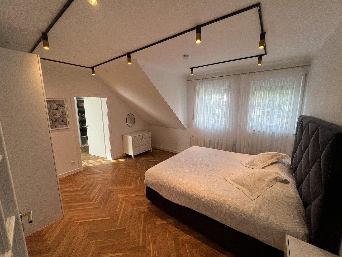 Predaj domu 301 m², pozemok 1.047 m², An der Silberkuhle 5, Reichshof, Severné Porýnie - Westfálsko Predaj domu 301 m², pozemok 1.047 m², An der Silberkuhle 5, Reichshof, Severné Porýnie - Westfálsko