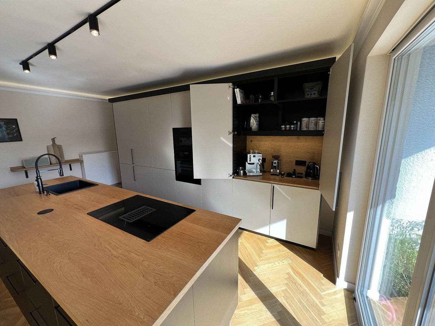Predaj domu 301 m², pozemok 1.047 m², An der Silberkuhle 5, Reichshof, Severné Porýnie - Westfálsko Predaj domu 301 m², pozemok 1.047 m², An der Silberkuhle 5, Reichshof, Severné Porýnie - Westfálsko