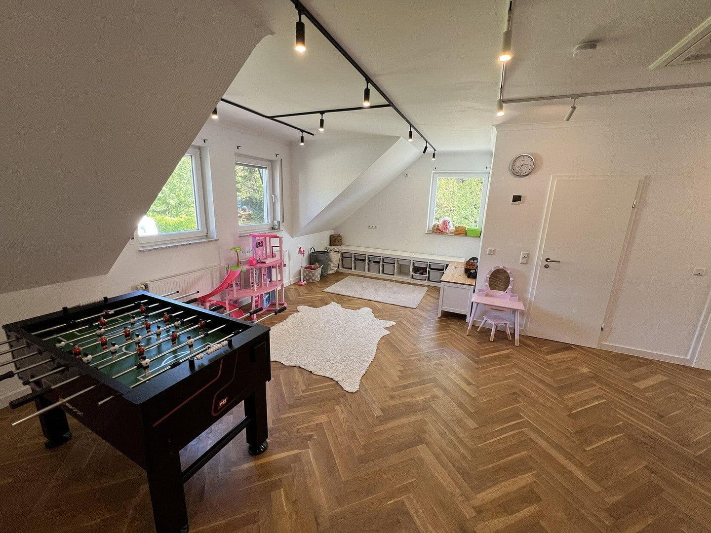 Predaj domu 301 m², pozemok 1.047 m², An der Silberkuhle 5, Reichshof, Severné Porýnie - Westfálsko Predaj domu 301 m², pozemok 1.047 m², An der Silberkuhle 5, Reichshof, Severné Porýnie - Westfálsko