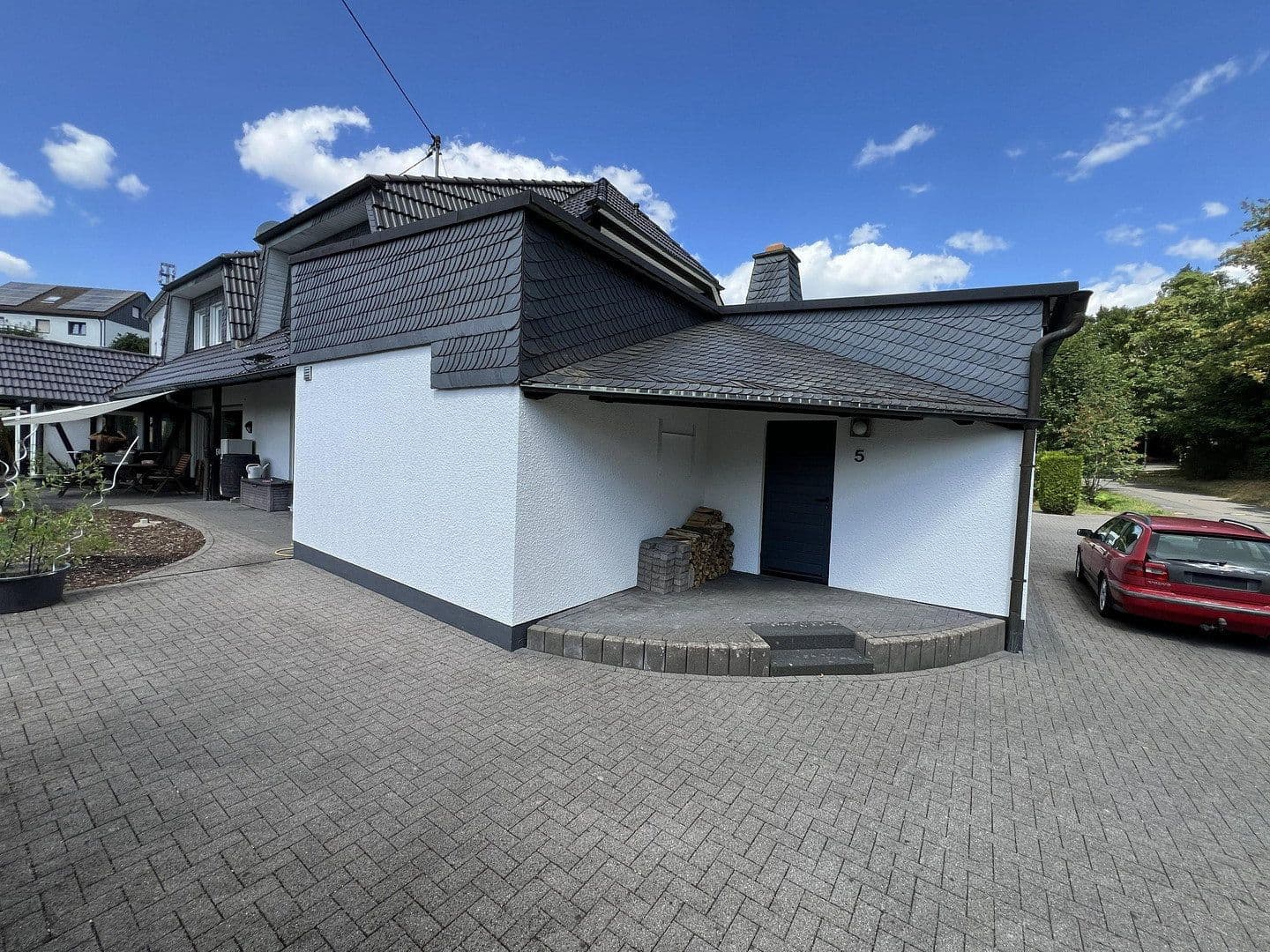 Predaj domu 301 m², pozemok 1.047 m², An der Silberkuhle 5, Reichshof, Severné Porýnie - Westfálsko Predaj domu 301 m², pozemok 1.047 m², An der Silberkuhle 5, Reichshof, Severné Porýnie - Westfálsko