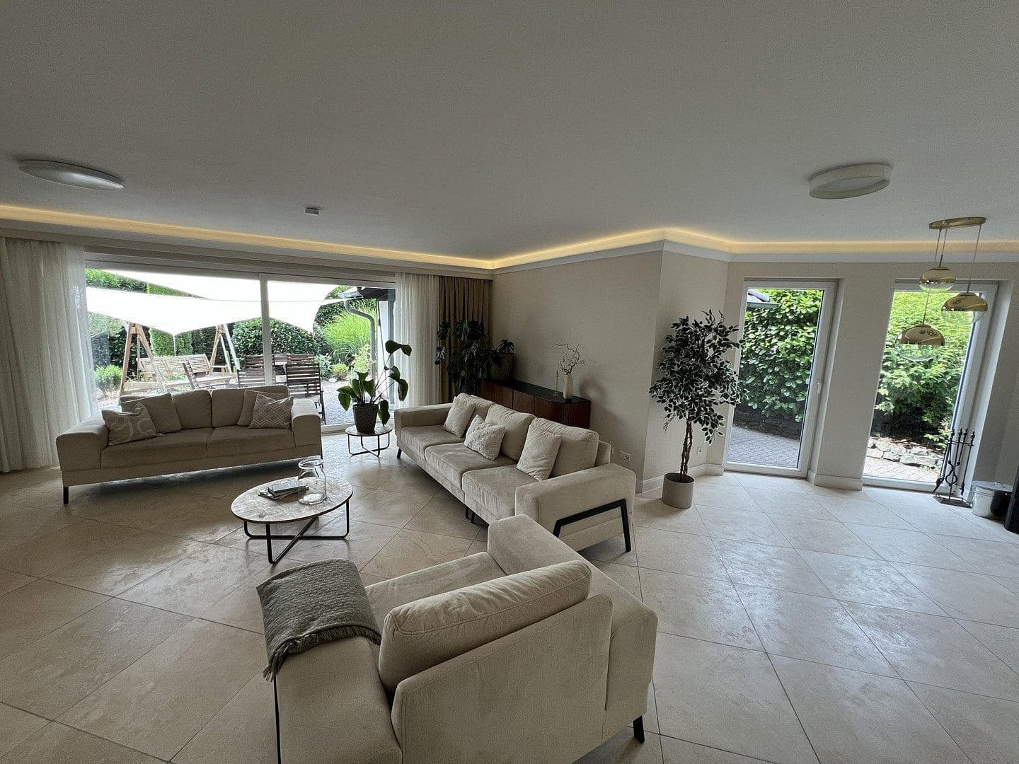 Predaj domu 301 m², pozemok 1.047 m², An der Silberkuhle 5, Reichshof, Severné Porýnie - Westfálsko Predaj domu 301 m², pozemok 1.047 m², An der Silberkuhle 5, Reichshof, Severné Porýnie - Westfálsko