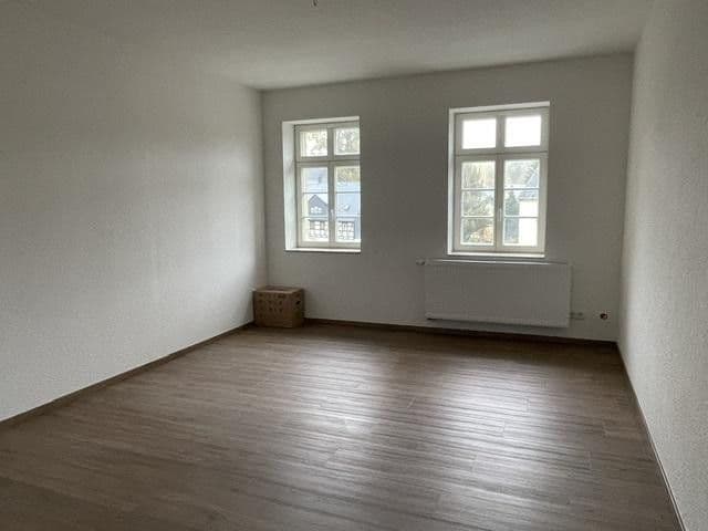 Prenájom bytu 6-izbový 160 m², Zwickauer Straße 481, Chemnitz, Sasko Prenájom bytu 6-izbový 160 m², Zwickauer Straße 481, Chemnitz, Sasko