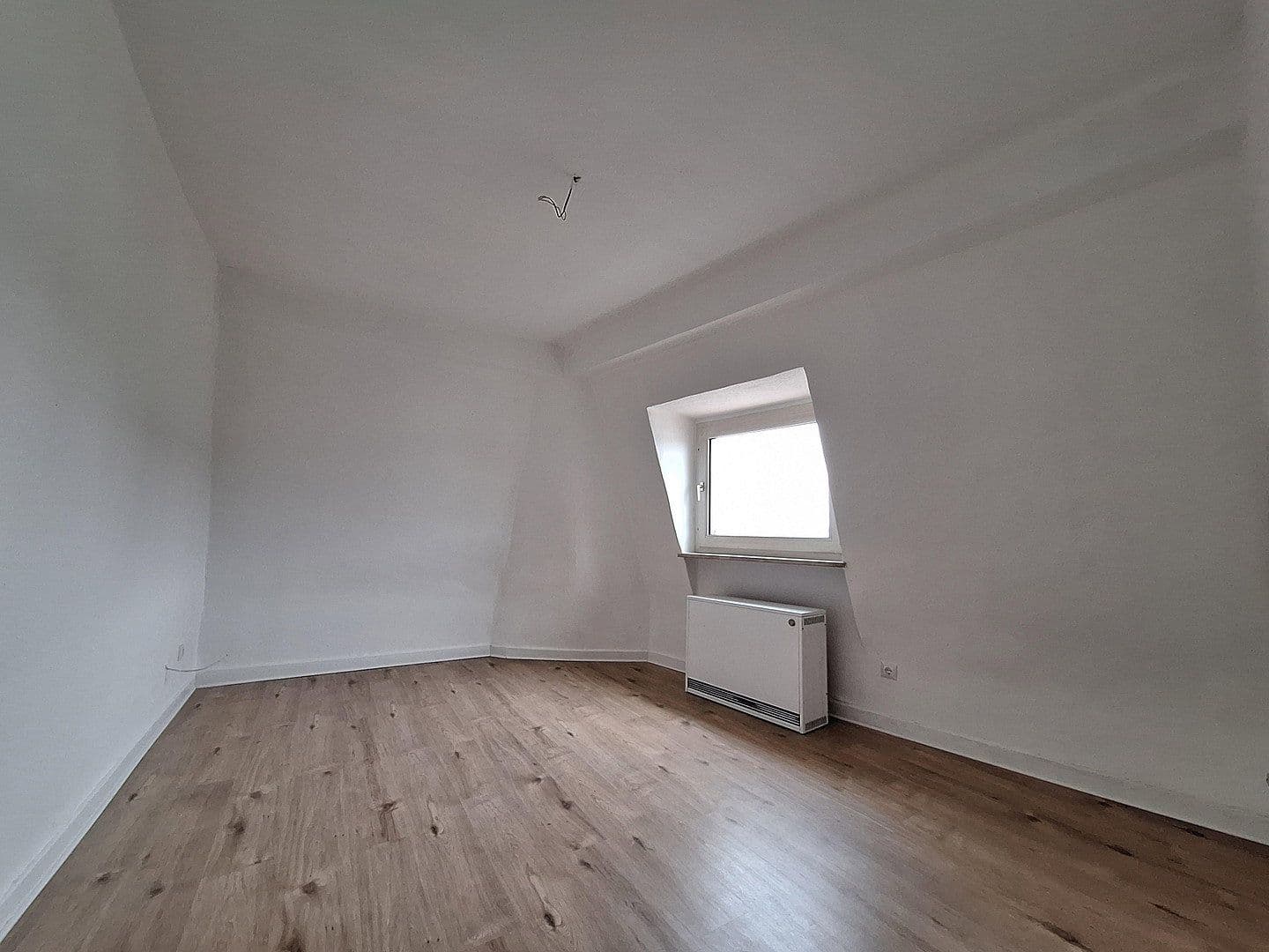 Prenájom bytu 1-izbový 24 m², Agnesstr. 16, Essen, Severné Porýnie - Westfálsko Prenájom bytu 1-izbový 24 m², Agnesstr. 16, Essen, Severné Porýnie - Westfálsko