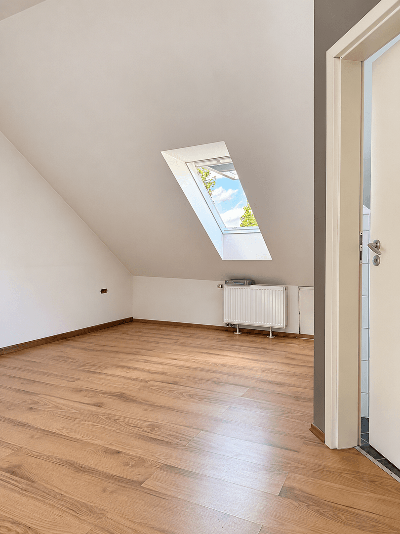 Predaj domu 160 m², pozemok 247 m², Dachauer Straße 72, Markt Indersdorf, Bavorsko Predaj domu 160 m², pozemok 247 m², Dachauer Straße 72, Markt Indersdorf, Bavorsko