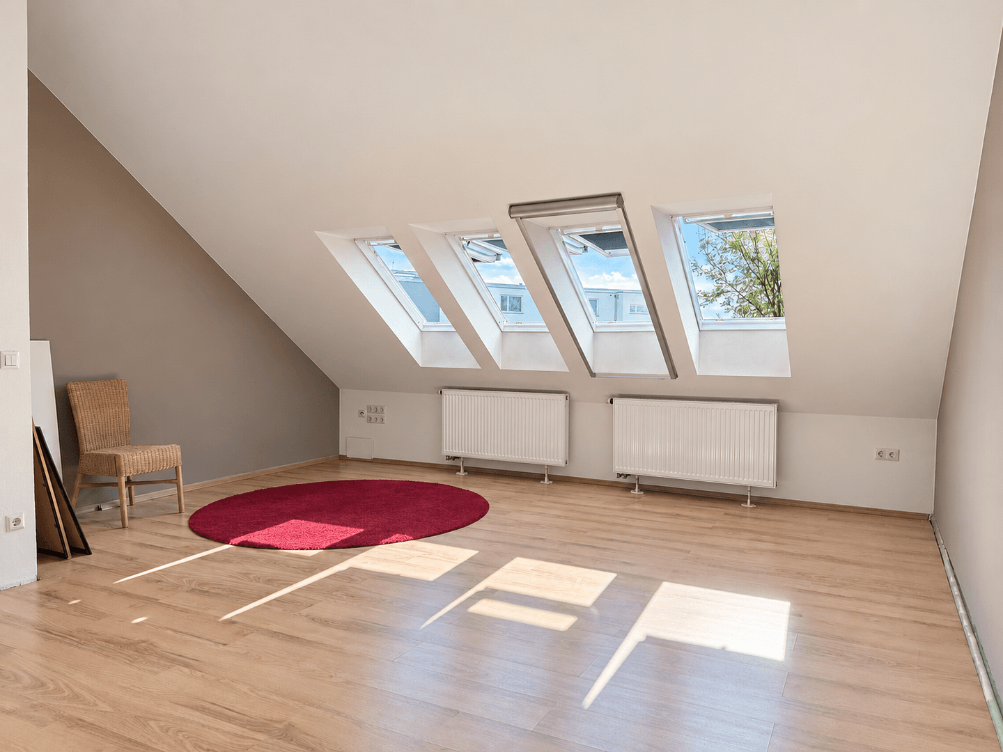 Predaj domu 160 m², pozemok 247 m², Dachauer Straße 72, Markt Indersdorf, Bavorsko Predaj domu 160 m², pozemok 247 m², Dachauer Straße 72, Markt Indersdorf, Bavorsko