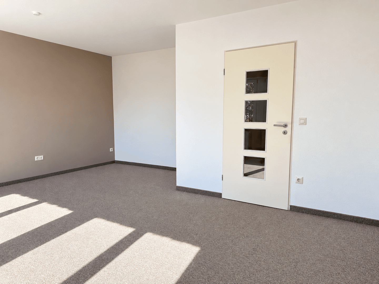 Predaj domu 160 m², pozemok 247 m², Dachauer Straße 72, Markt Indersdorf, Bavorsko Predaj domu 160 m², pozemok 247 m², Dachauer Straße 72, Markt Indersdorf, Bavorsko
