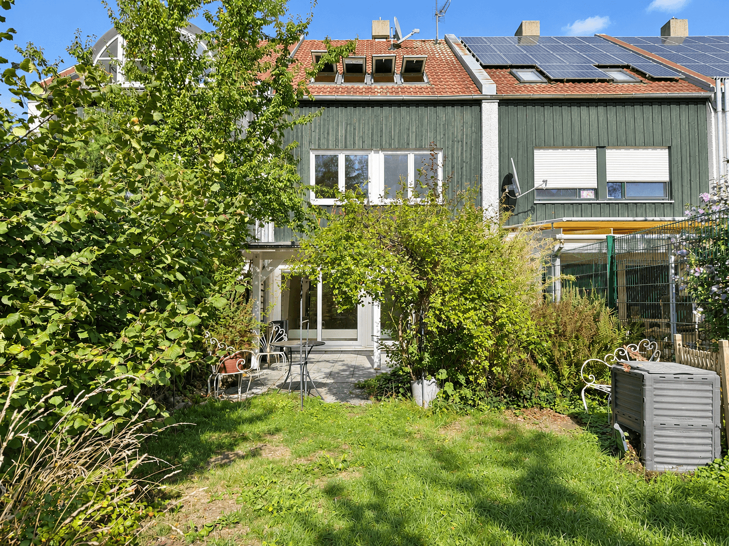 Predaj domu 160 m², pozemok 247 m², Dachauer Straße 72, Markt Indersdorf, Bavorsko Predaj domu 160 m², pozemok 247 m², Dachauer Straße 72, Markt Indersdorf, Bavorsko