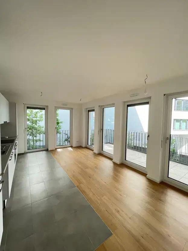 Prenájom bytu 2-izbový 55 m², Moselstraße, Frankfurt am Main, Hesensko Prenájom bytu 2-izbový 55 m², Moselstraße, Frankfurt am Main, Hesensko