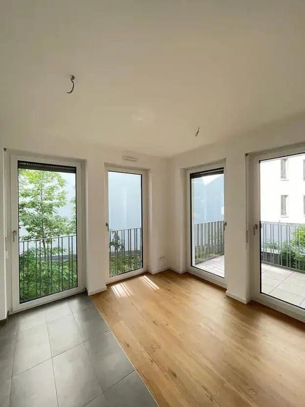 Prenájom bytu 2-izbový 55 m², Moselstraße, Frankfurt am Main, Hesensko Prenájom bytu 2-izbový 55 m², Moselstraße, Frankfurt am Main, Hesensko
