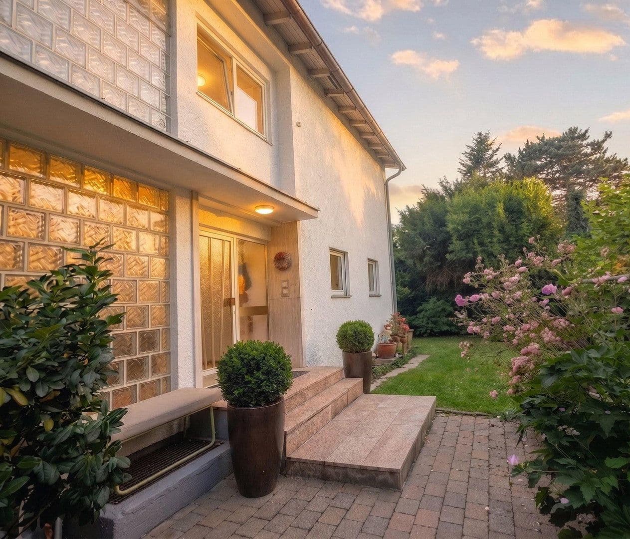 Predaj domu 151 m², pozemok 394 m², Rosenheim, Bavorsko Predaj domu 151 m², pozemok 394 m², Rosenheim, Bavorsko