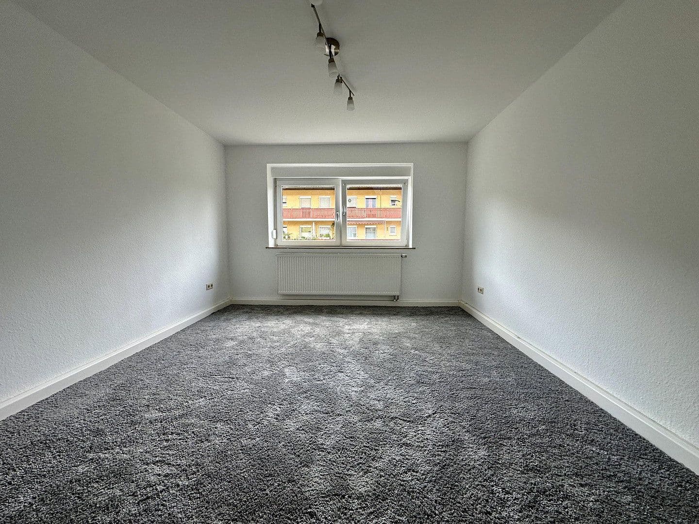 Prenájom bytu 2-izbový 52 m², Weißenburgstraße 41a, Würzburg, Bavorsko Prenájom bytu 2-izbový 52 m², Weißenburgstraße 41a, Würzburg, Bavorsko