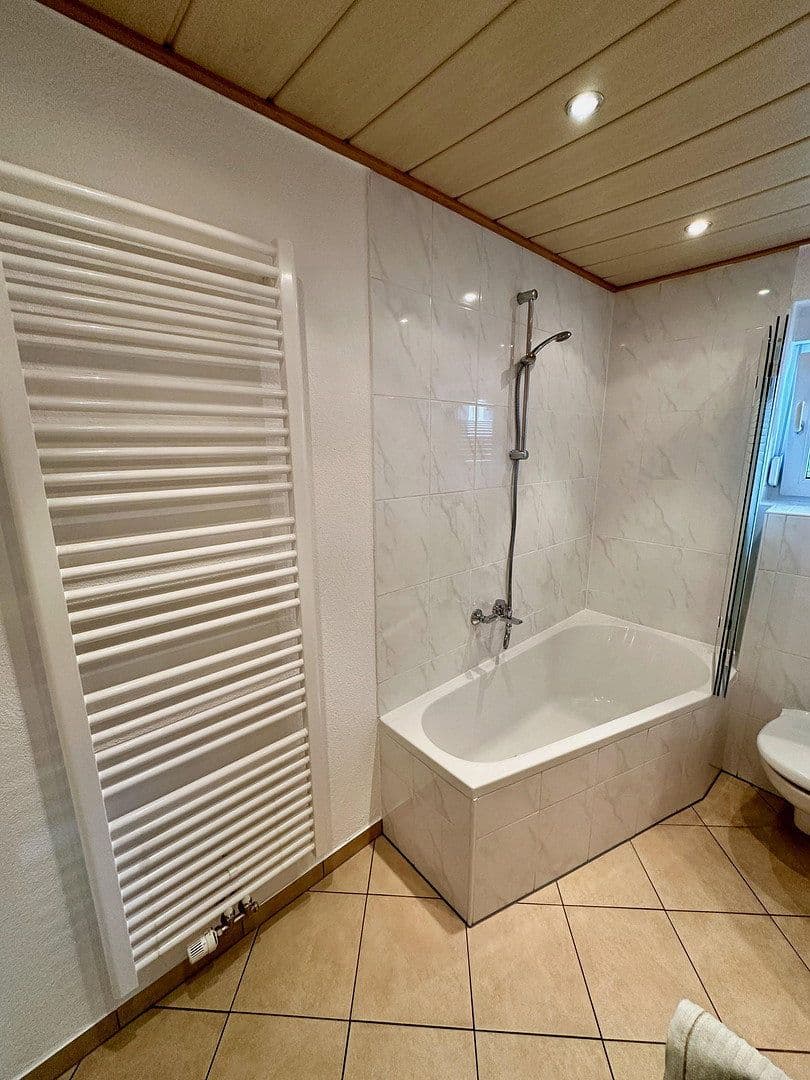 Prenájom bytu 2-izbový 52 m², Weißenburgstraße 41a, Würzburg, Bavorsko Prenájom bytu 2-izbový 52 m², Weißenburgstraße 41a, Würzburg, Bavorsko