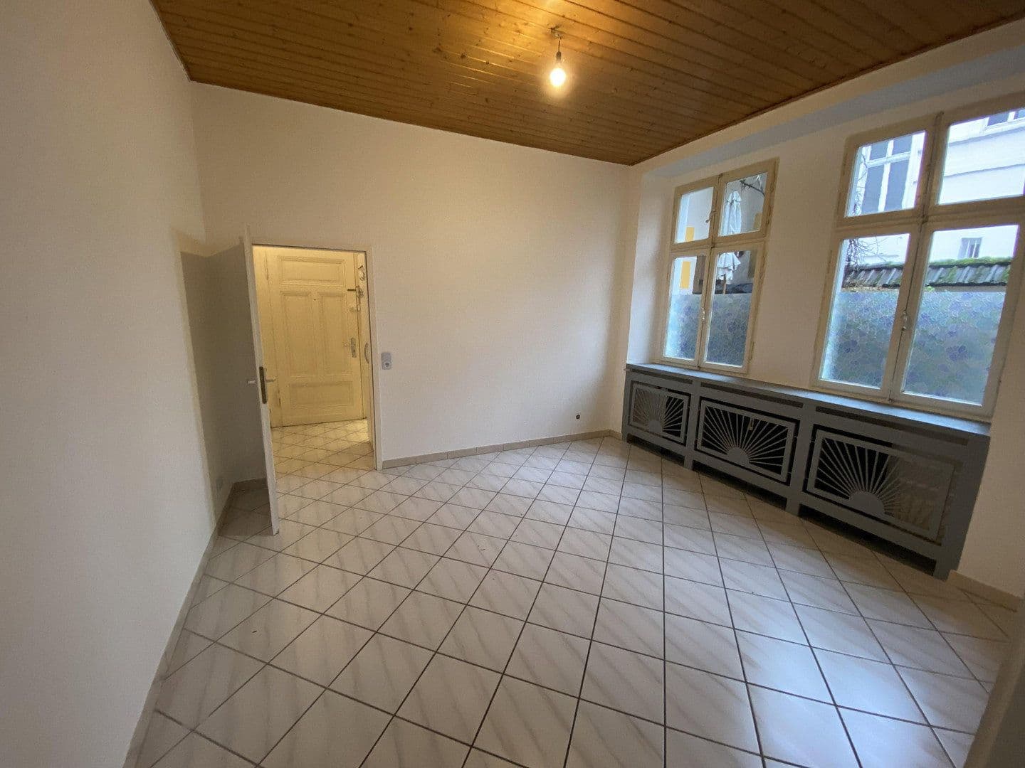 Prenájom bytu 1-izbový 55 m², Friedrich-Ebert Str. 145, Wuppertal, Severné Porýnie - Westfálsko Prenájom bytu 1-izbový 55 m², Friedrich-Ebert Str. 145, Wuppertal, Severné Porýnie - Westfálsko
