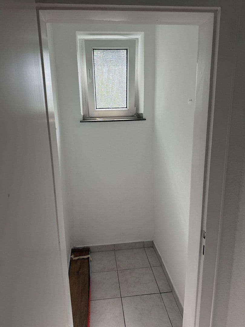 Prenájom bytu 2-izbový 45 m², Florastr. 38, Krefeld, Severné Porýnie - Westfálsko Prenájom bytu 2-izbový 45 m², Florastr. 38, Krefeld, Severné Porýnie - Westfálsko
