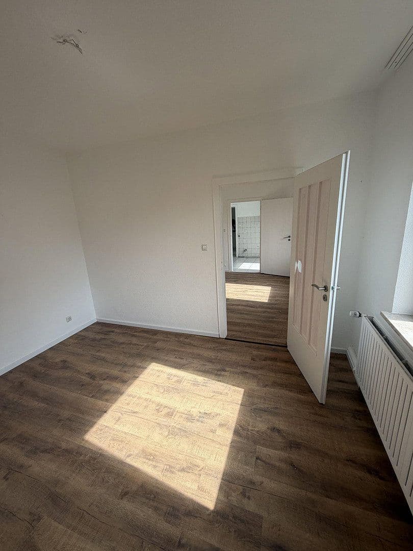 Prenájom bytu 2-izbový 45 m², Florastr. 38, Krefeld, Severné Porýnie - Westfálsko Prenájom bytu 2-izbový 45 m², Florastr. 38, Krefeld, Severné Porýnie - Westfálsko