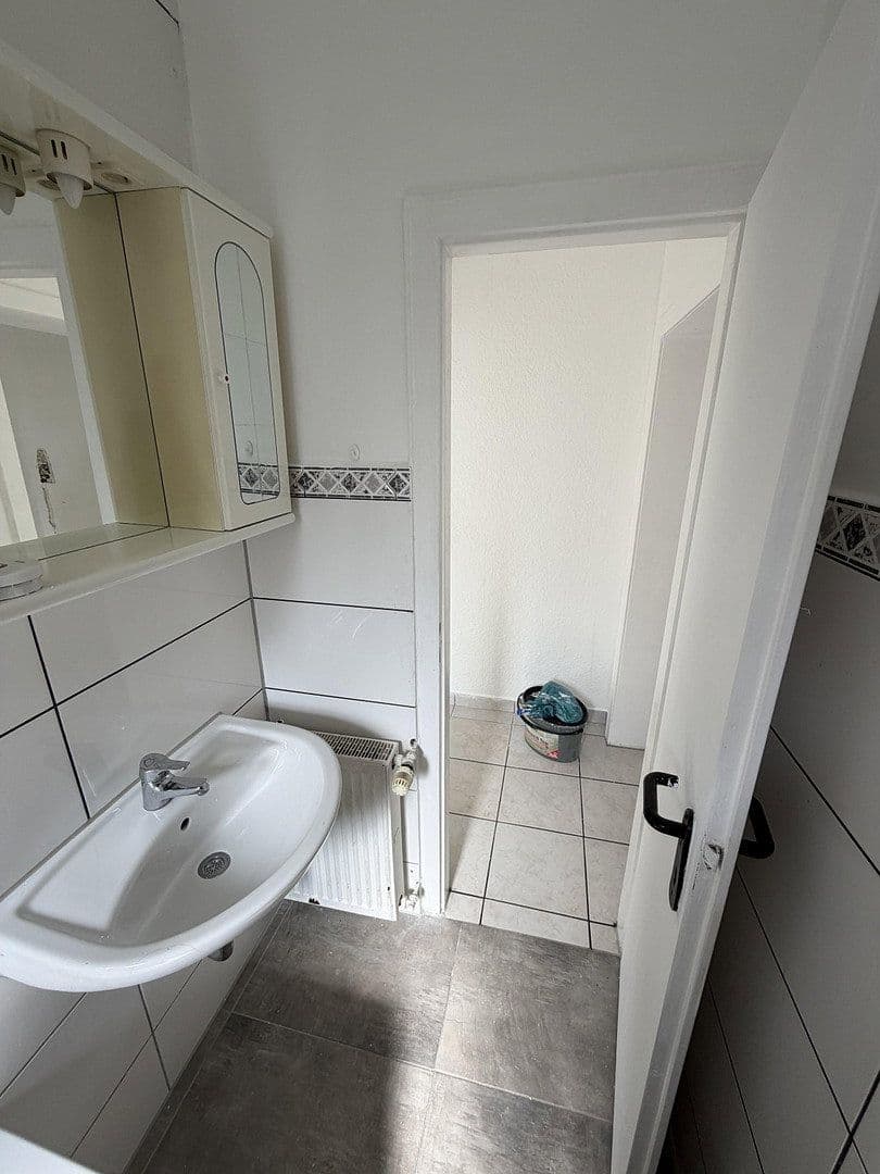 Prenájom bytu 2-izbový 45 m², Florastr. 38, Krefeld, Severné Porýnie - Westfálsko Prenájom bytu 2-izbový 45 m², Florastr. 38, Krefeld, Severné Porýnie - Westfálsko